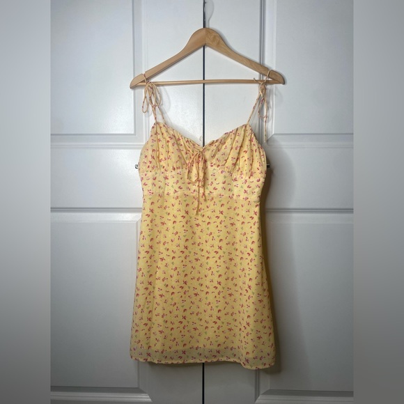 WHITE FOX DRESS - Picture 1 of 4